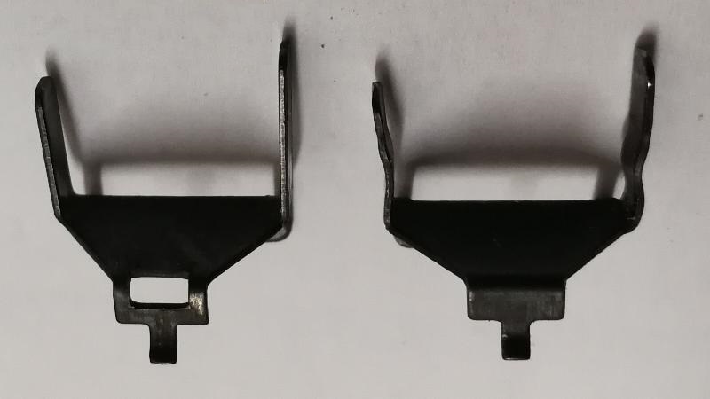 Vergleich der Kupplungs-Halterung von i-Kupplung (links) und der serienmäßigen Bügelkupplung (rechts)